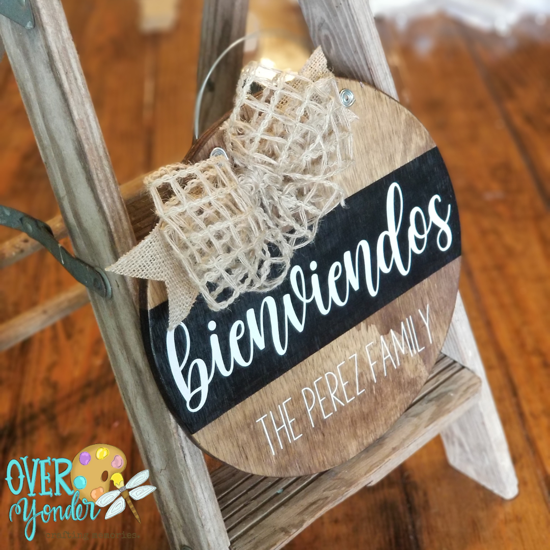 "Bienviendos" w/ Family Name Round